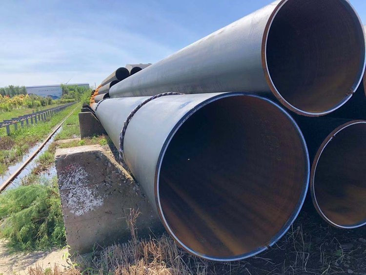 EFW Carbon Alloy Steel Pipes High Pressure
